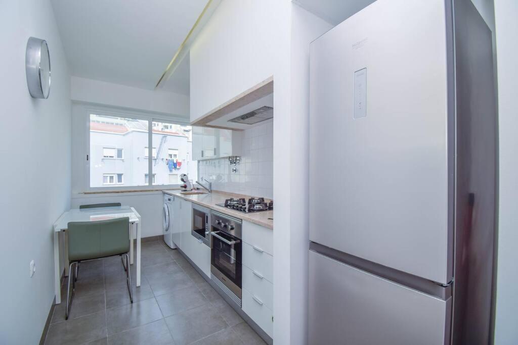 Cozy And Sunny Family Apartment Lisbon Luaran gambar