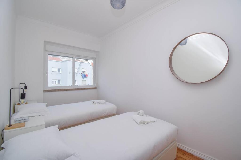 Cozy And Sunny Family Apartment Lisbon Luaran gambar