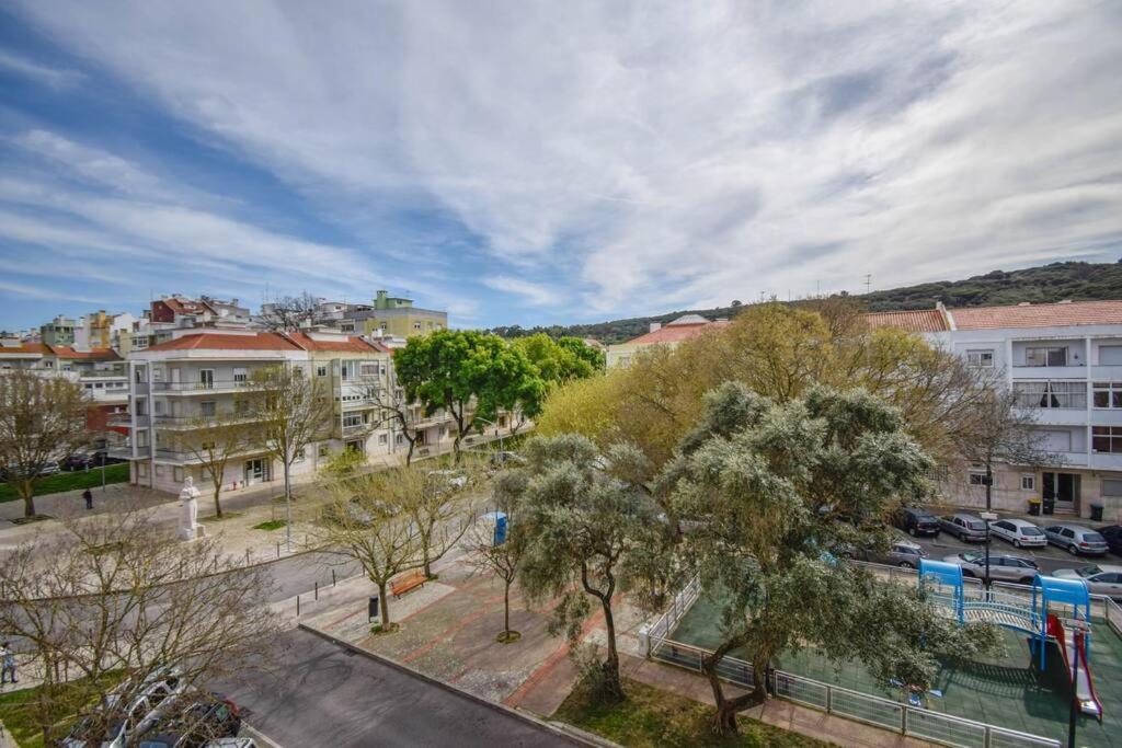 Cozy And Sunny Family Apartment Lisbon Luaran gambar