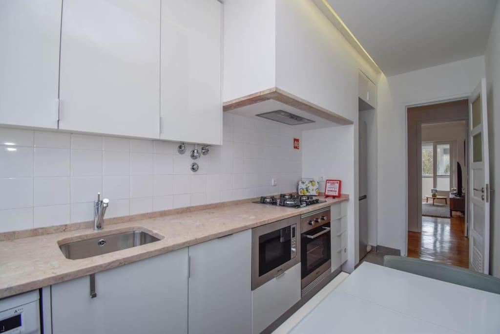 Cozy And Sunny Family Apartment Lisbon Luaran gambar