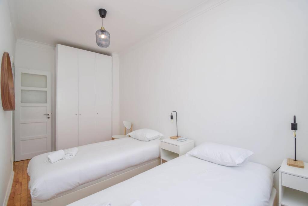 Cozy And Sunny Family Apartment Lisbon Luaran gambar
